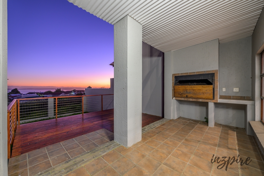 3 Bedroom Property for Sale in Dana Bay Western Cape